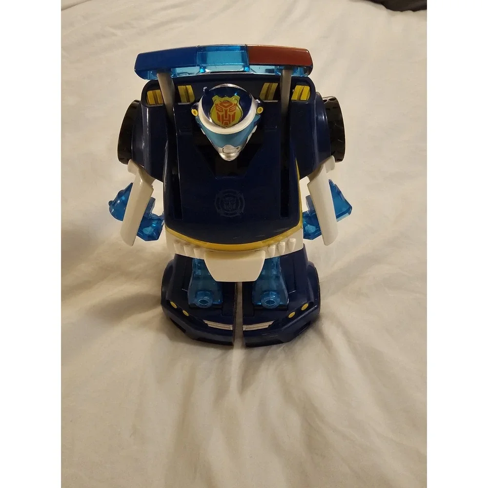 Playskool Heroes Rescue Bots Chase the Police-Bot Transformer Figure Used‎